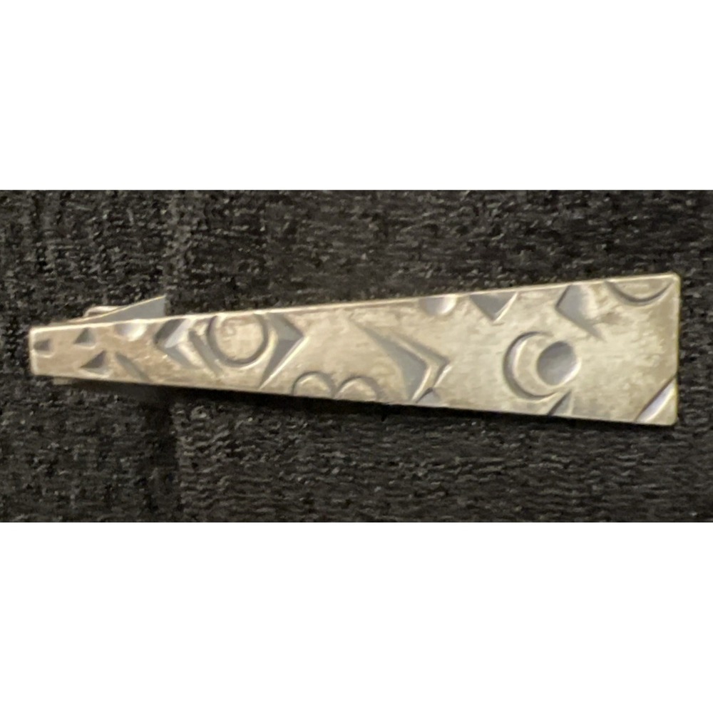 Vintage Myers Co Wallingford Conn Geometric Engraved Silver Tone Tie Bar 1.75"